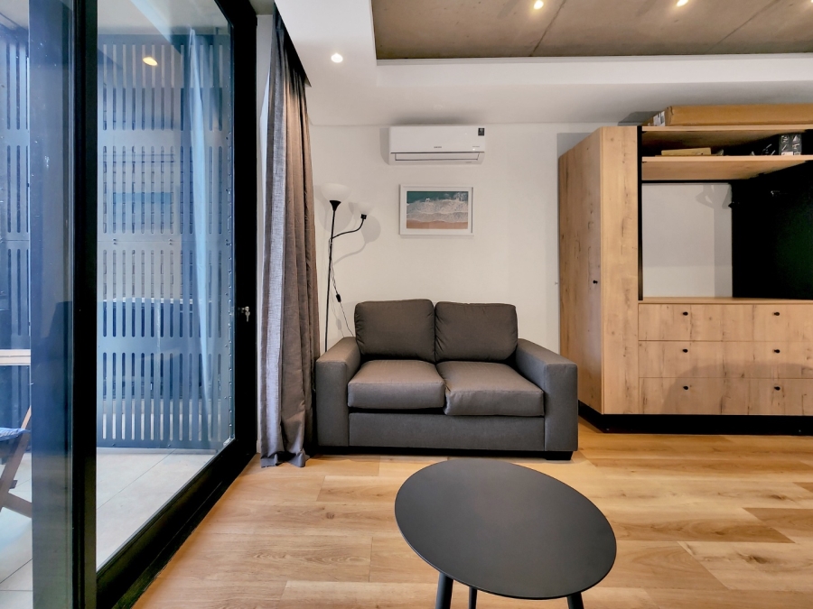 1 Bedroom Property for Sale in Sea Point Western Cape